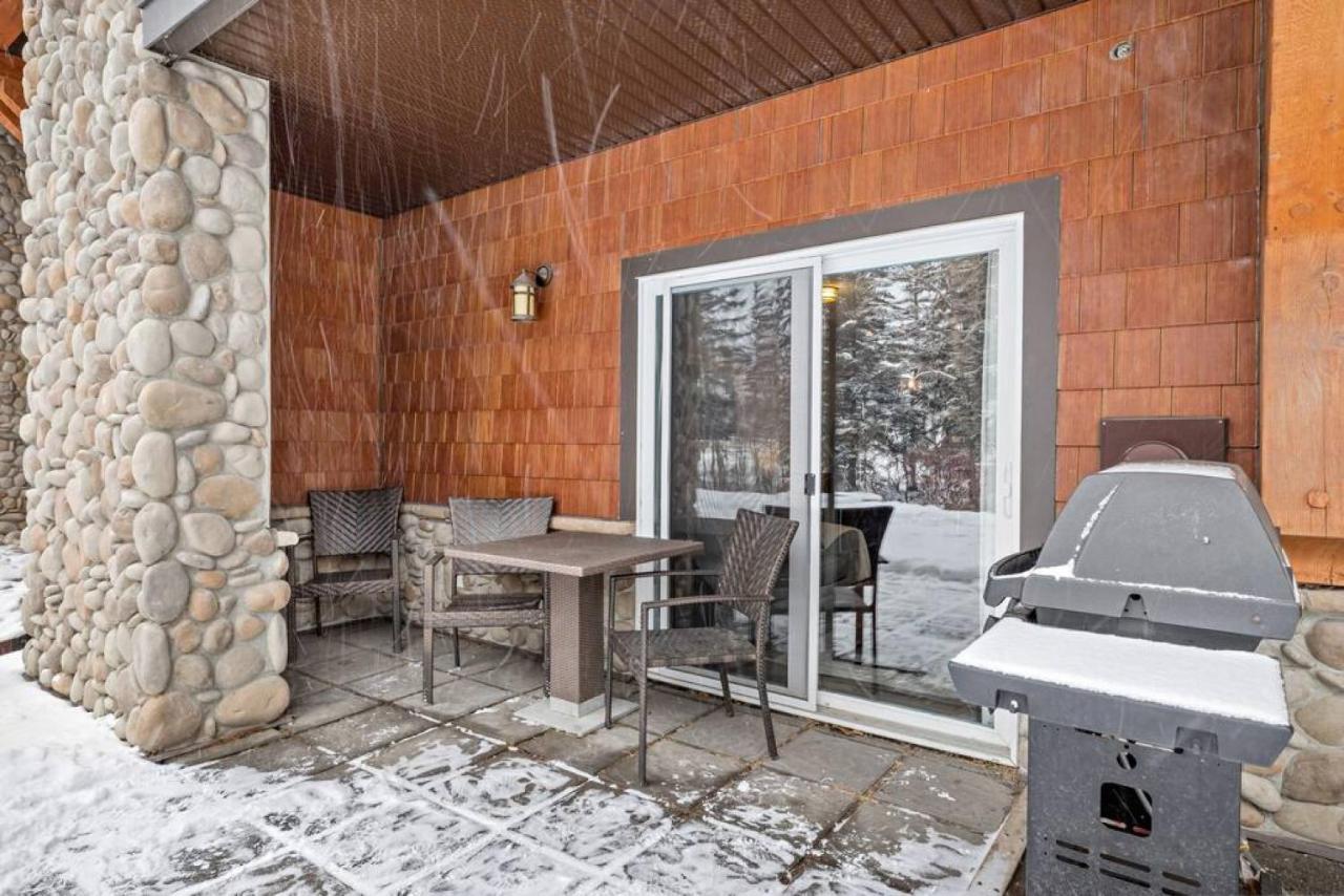 Nature'S Nook By Instant Suites Pool & Hottub Canmore Exterior foto